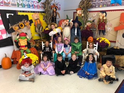 Kindergarten Halloween 2019h